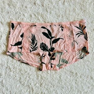 NWT Soma Embraceable Boy Short Size L